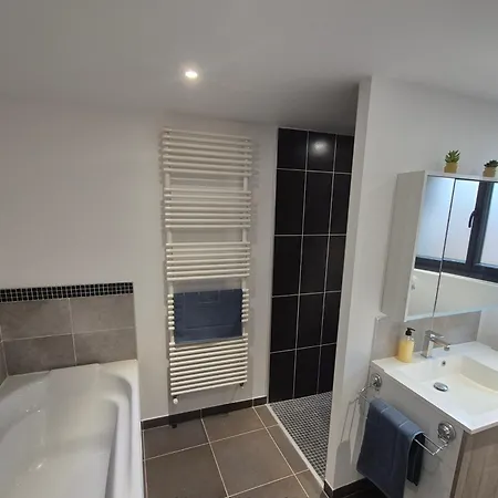 Maison Floreal בית נופש ז'יברני