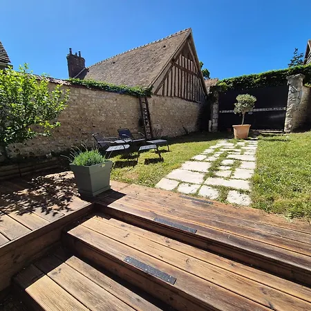 בית נופש Maison Floreal ז'יברני